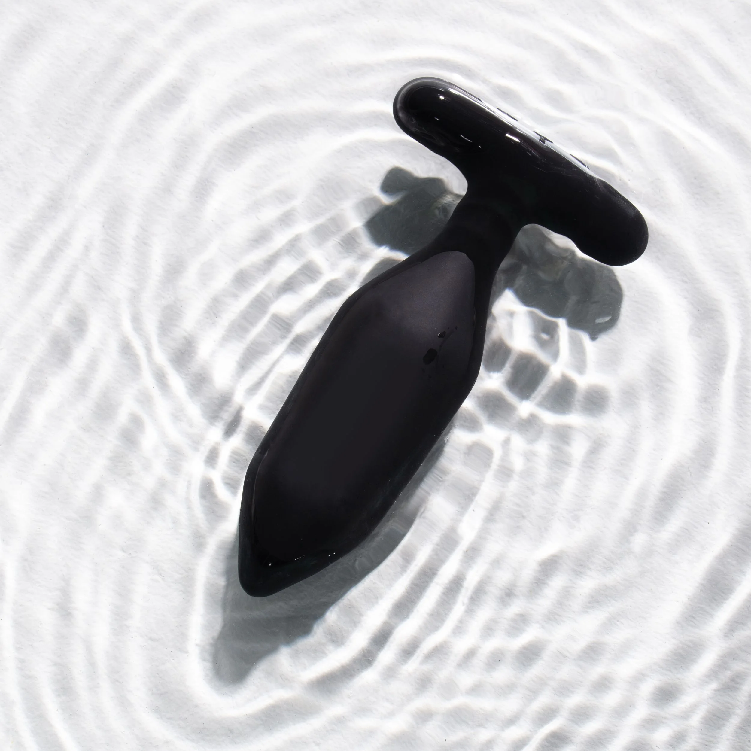 Je Joue - Onyx Butt Plug with Remote Control